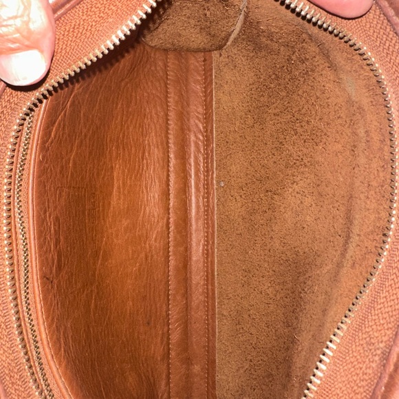 Vintage Coach Taylor Shoulder Bag - Picture 6 of 10